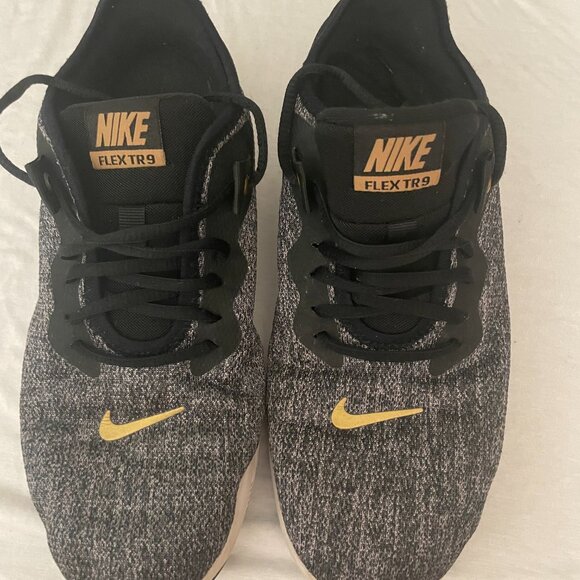 Nike Flex TR 9 Women’s Training Shoes – Gunsmoke/Gold – Size 8.5 - Picture 1 of 6